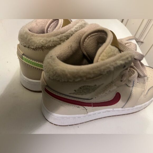 Nike Air Jordan 1 Mid Utility Fleece Pearl White (GS) DO2207-264 Size 3Y